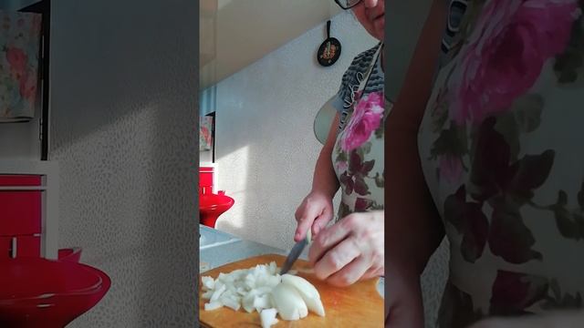 варю солянку, по своему.