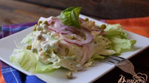 Салат с горошком и листовым салатом