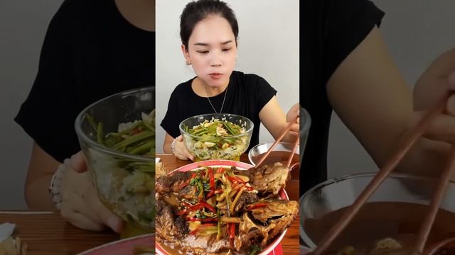 China's Big Eater Challenges to Eating Extra Large Bowl of Turkey Noodles смотреть онлайн