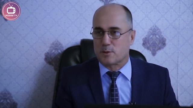 Гарибшо Компания - Як савол / Сахначаи хачви смотреть онлайн