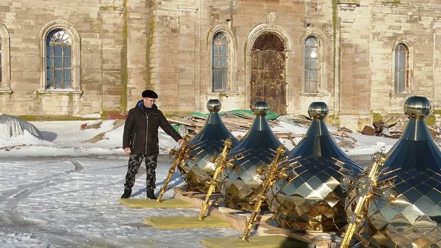 Олы Батрастагы Архангел Михаил храмына куполлар куелды