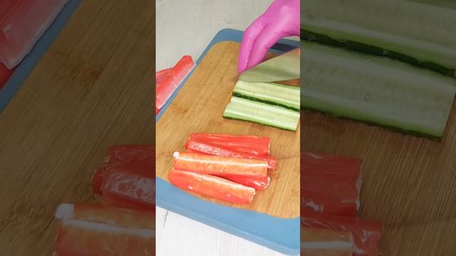 #ТОПовая закуска 🦀 из крабовых палочек смотреть онлайн