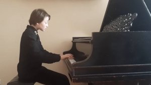 Й. Гайдн Соната до диез минор. Исполняет Иван Лисанов,13 лет