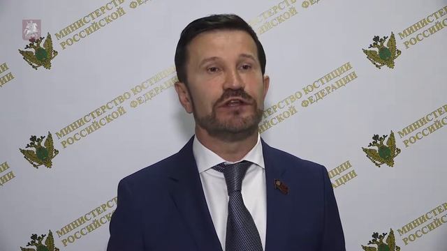 01.06.2018. Александр Семенников: Размер субсидий на оказание бесплатной юрпомощи был увеличен в дв смотреть онлайн