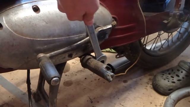 JAWA 125/355 RENOVATION (PART 1) DISASSEMBLY смотреть онлайн