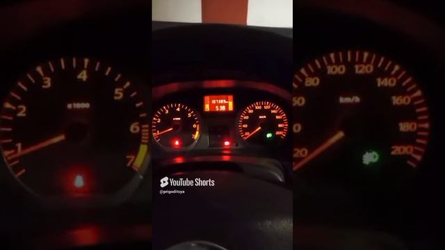 Моргает лампа на панели Ларгус Кросс смотреть онлайн