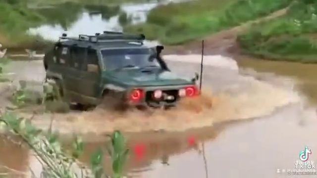 Nissan Patrol Off Road 4 x 4