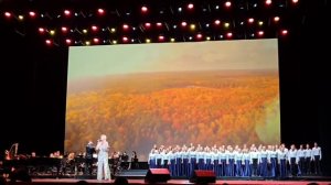 "Беловежская пуща", исполняет хор В.С. Попова в сопровождении оркестра Андрея Балина.