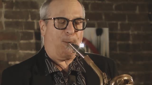 Gary Smulyan - A Child Is Born (Thad Jones) Live at Alias Coffee, Troy, NY