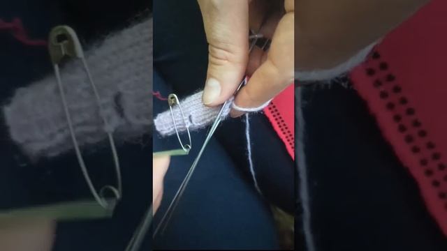 Вяжем вместе сувенир-брелок: "Рукавички" 5 см. Смотри#расслабляйся#учись#ювелирная работа! смотреть онлайн