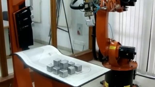 Pyramid Structure Program through Industrial Robot....Can u do that???
