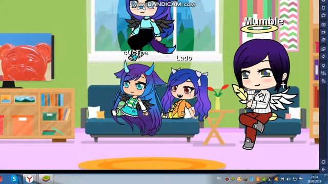 Систра с её Подружкой сидят с моей мамой и смотрят валеру смотреть онлайн