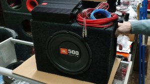 басовый комплект: оригинальный сабвуфер JBL + усилок+ кабель обзор-включение