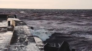 Sony A6000 + Sony E 55–210 mm F4.5-6.3 OSS (slow motion)