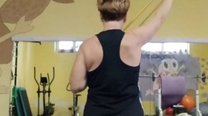 Упражнения для спины с фитнес резинками