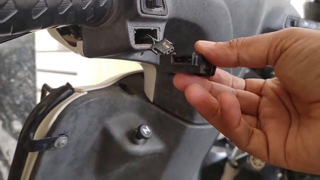 How to change Honda Activa Horn Switch in Telugu | Scooter Horn Switch Change step by step Procedur смотреть онлайн