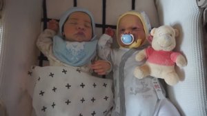 Утро двух реборнов Криса и Итона