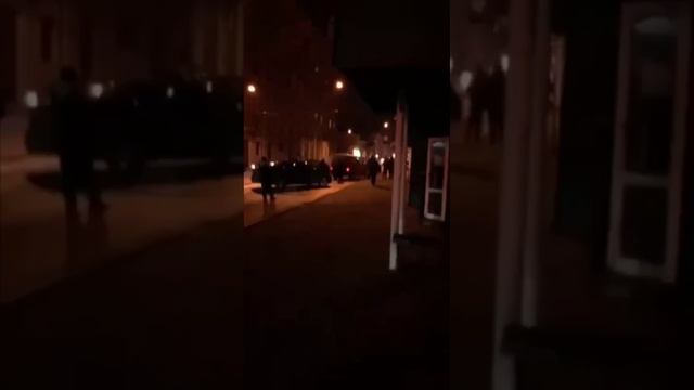 📹 Мосфильм. Харьков.
Прохожему так надоело видеть ежедневное воровство людей на улицах, что он🔽🔽