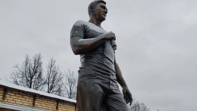 как выглядит могила Юрия Шатунова в Старый Новый год на Троекуровском кладбище 14 января 2025 года
