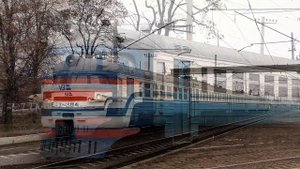 Электропоезд ЭР2-354 следует на Огульцы