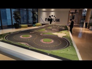 Сделал гоночную трассу для машинок на пульте управления Tarmac Big 1/28
