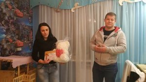 Вручение сертификата на 3000 и отзыв о натяжных Потолках Альянс в Рязани.