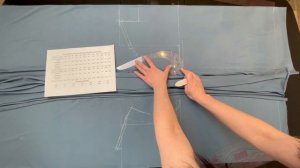 9. Выкройка мужской футболки без расчетов сразу на ткани