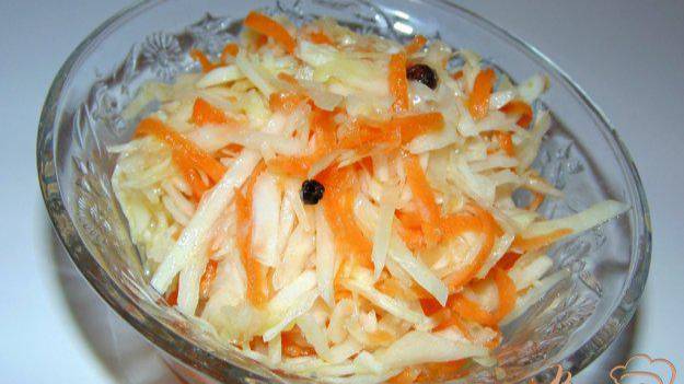 Маринованная белокочанная капуста с морковью