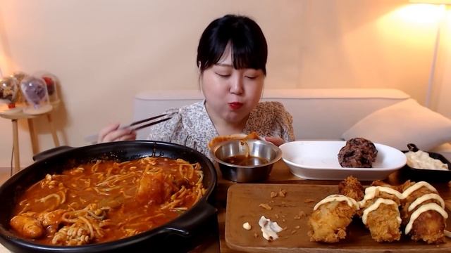 통통한 콩나물과 알가득 매콤한 아귀찜 바삭한 굴튀김 타르타르소스  날치알주먹밥 먹방 Spicy Seafood Fried Ooyster Koreanfood Mukbang