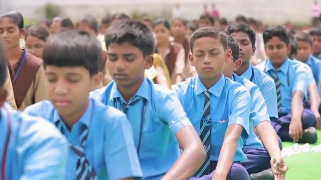 10,000 Студентов практикующих Трансцендентальную Медитацию в Мадхья Прадеш, Индия