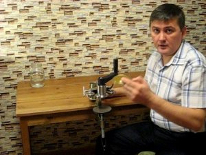 Машинка для закатки жестяных банок