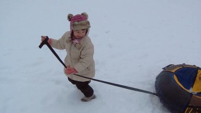 Покатушки на ватрушке. Прогулка. Новые деревенские / Romanov TV