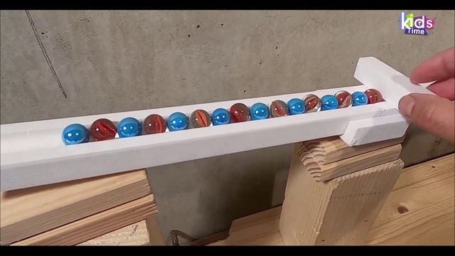 Гонка Marble Run! Скоростная извилистая трасса с бабутами для шариков! Веселый спуск!