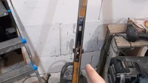 Забор из металлического штакетника. Ч.3. Врезной замок калитки с кривой ручкой, ростверк.