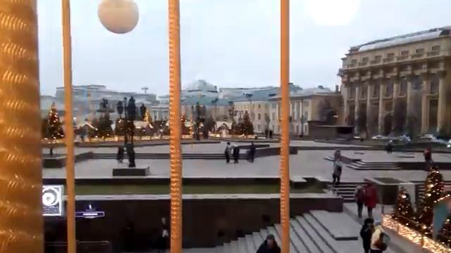 Карусель на Красной площади). Москва-2019.