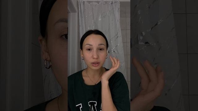 Ночной крем для лица: зачем он нужен и чем отличается от дневного