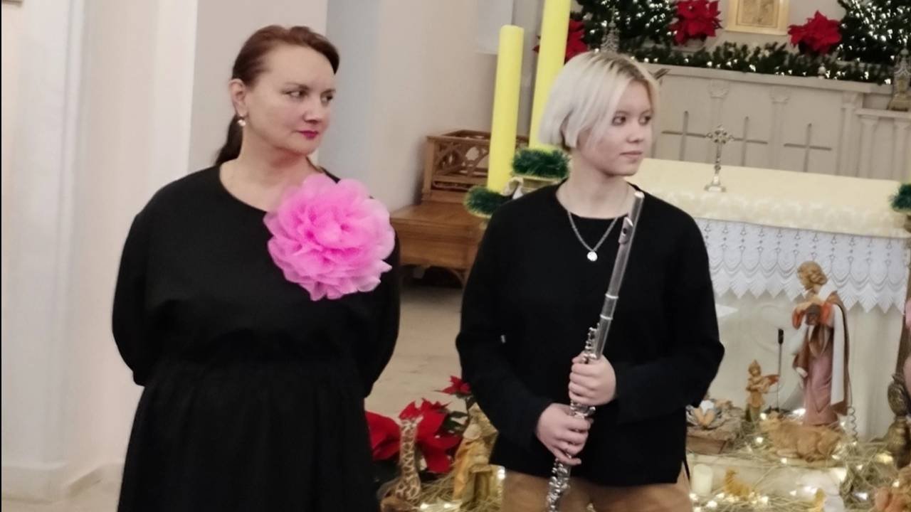 Боккерини Менуэт. Яна Тарасова (орган) и Анастасия Тарасова (флейта).