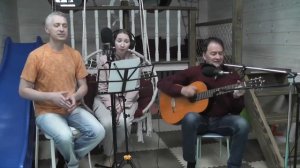 Олег Непомнящих "СОЛНЕЧНЫЙ СВЕТ". Исполняют автор, Юлия Штучко и Юрий Миргородский.