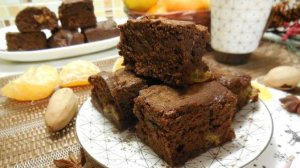 ШОКОЛАДНЫЙ БРАУНИ С МАНДАРИНАМИ