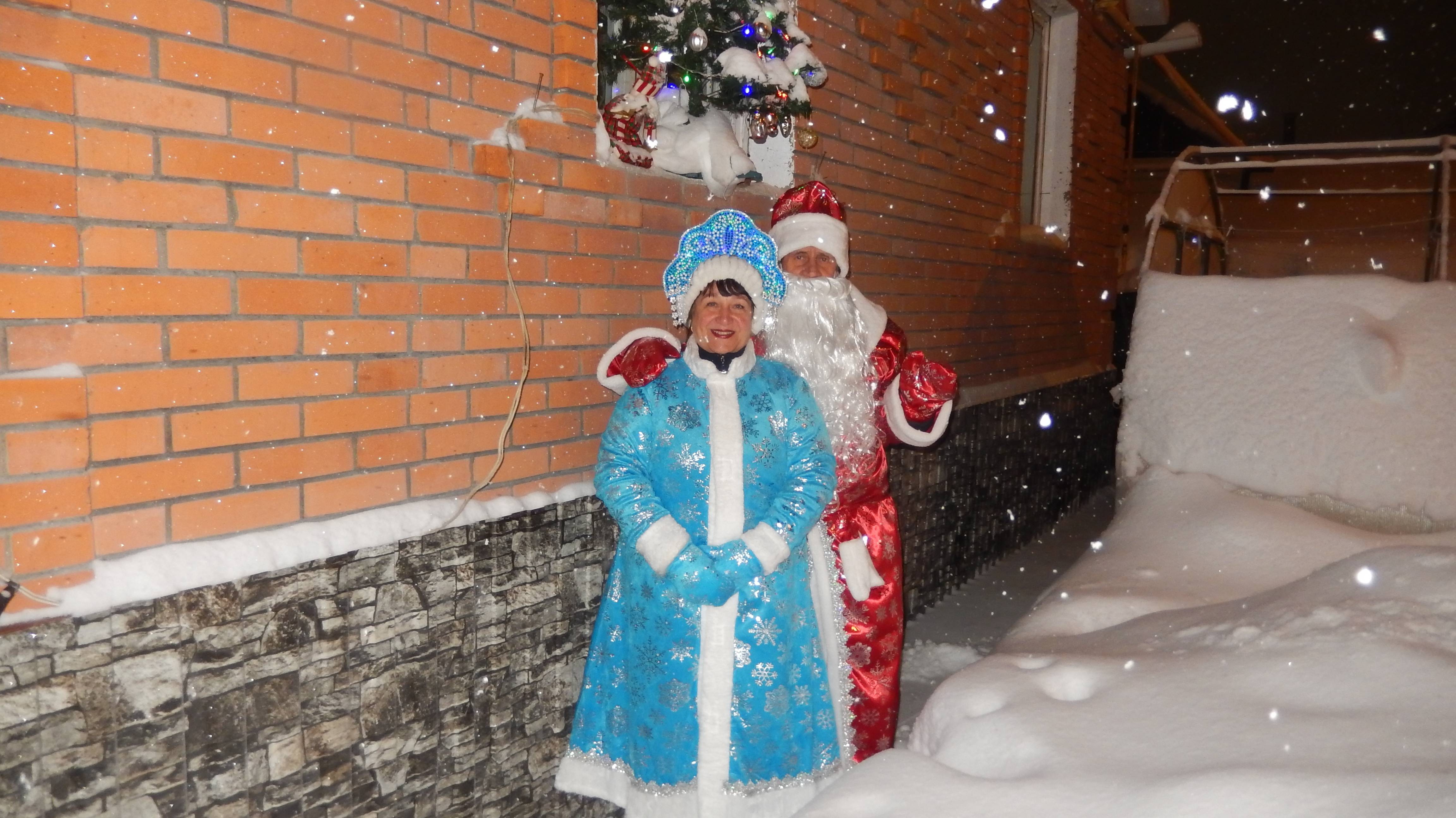 Прогуляемся по нашему любимому Новогоднему городу Югорску..   ХМАО.   Исполнитель  Варум Анжелика -