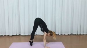 Комплекс упражнений для развития гибкости стоп.