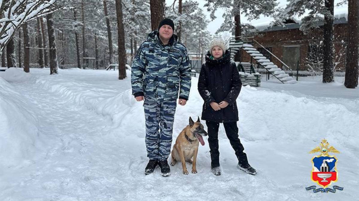 В Алтайском крае полицейские исполнили мечту школьницы и провели экскурсию в ЦКС