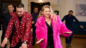 Авторский гимн компании
Ведущая и исполнитель 
Яна Василенькая 
+79251104256