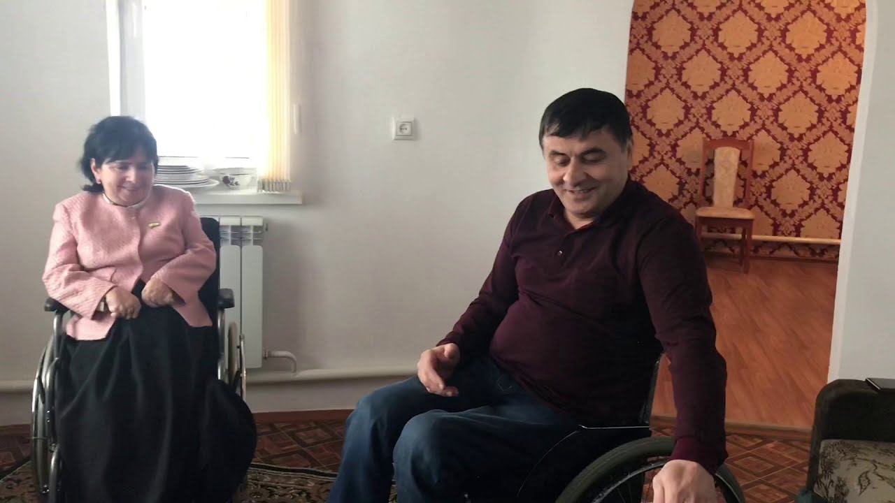 В подарок  инвалидная коляска