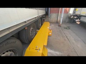 Автоматический блокировщик колес T-Lock. Пристыковка и захват колеса фуры