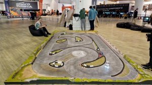 Радиоуправляемые гонки SMP Racing esports в ТЦ Мега Белая Дача