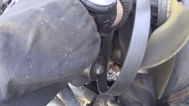 Замена ролика натяжителя caterpillar 3126. фредлайнер М2 смотреть онлайн