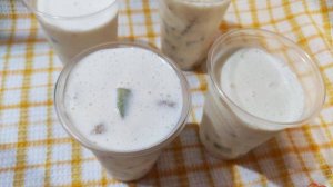 Сметанный десерт с фруктами