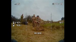 ФПВ дрон фристайл над полигоном проведения соревнований по армейскому многоборью