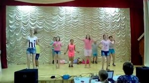 Танец под песню ВСТАВАЙ!